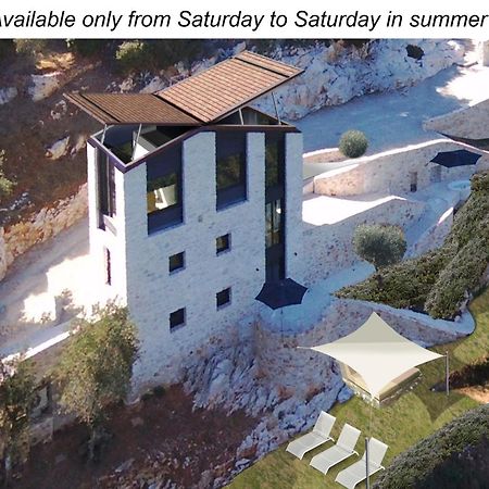 לוקה Villetta Farfallina "The Unique Property In The World With An Openable Roof" מראה חיצוני תמונה