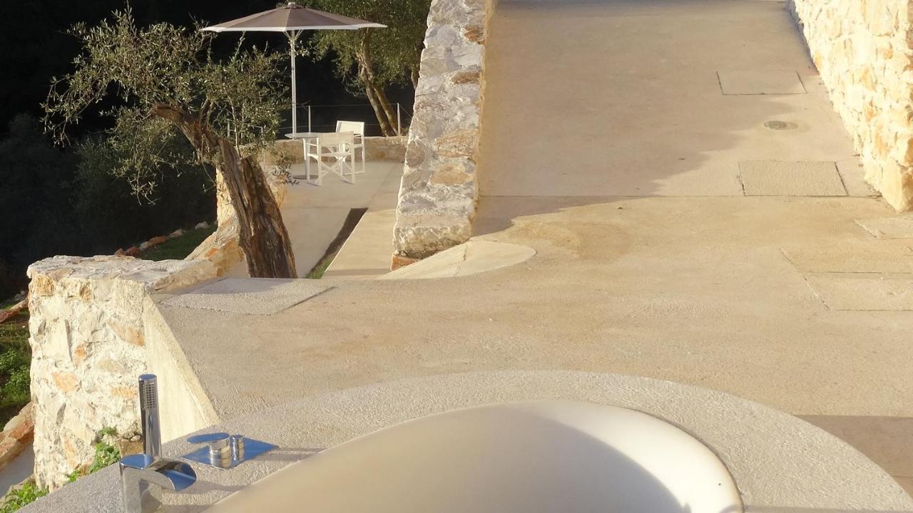 לוקה Villetta Farfallina "The Unique Property In The World With An Openable Roof" מראה חיצוני תמונה