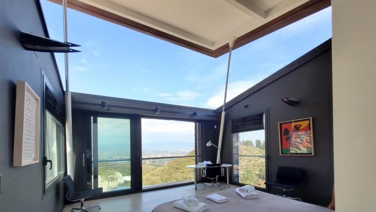 לוקה Villetta Farfallina "The Unique Property In The World With An Openable Roof" מראה חיצוני תמונה